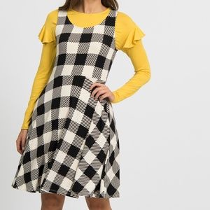 SUPER CUTE B&W Buffalo Plaid Fit & Flare Dress w POCKETS!